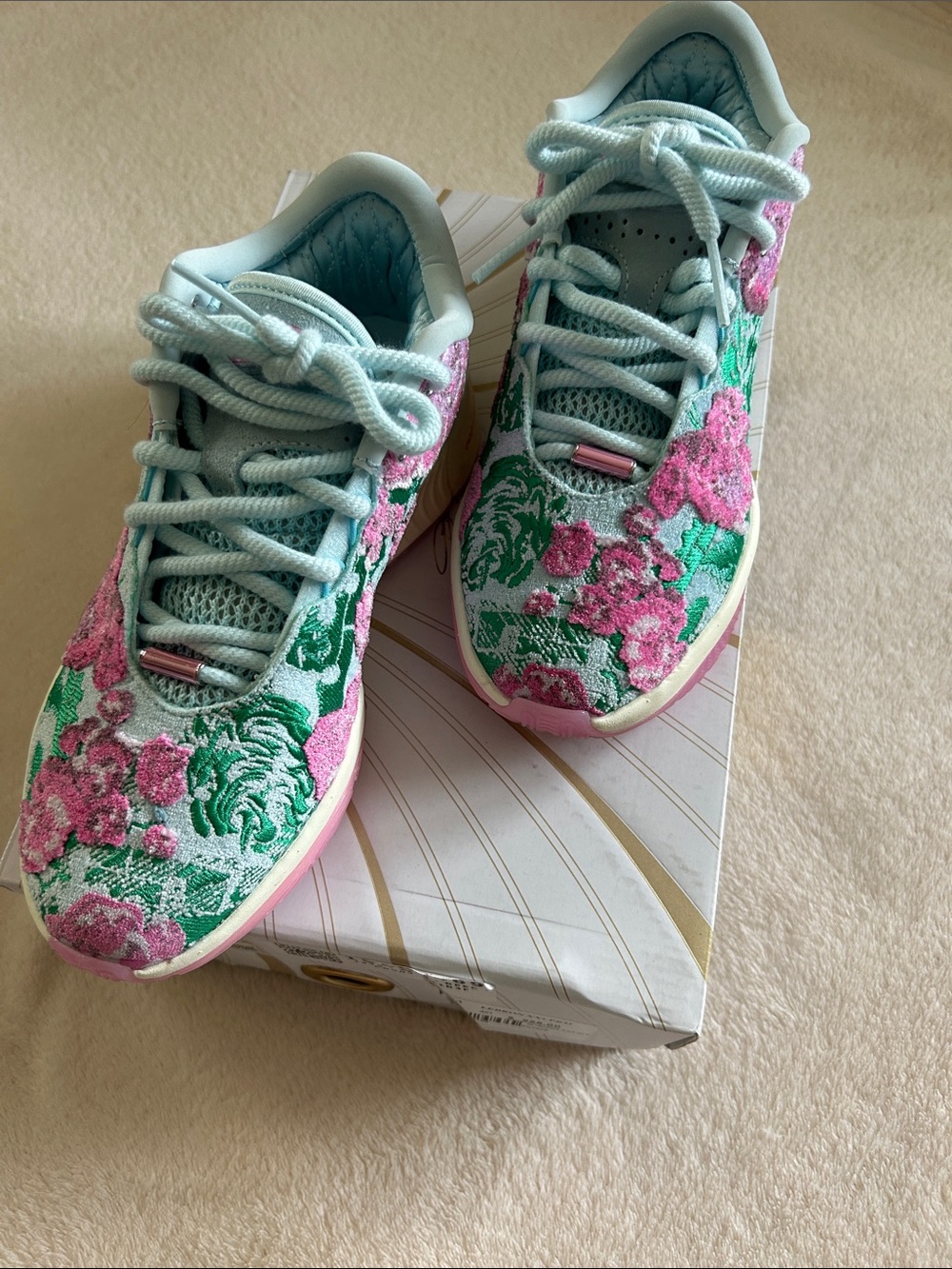 Floral Embroidered Women's Sneakers - Pink & Green